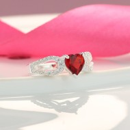 Nhẫn bạc nữ mặt đá đỏ hình trái tim NN0248