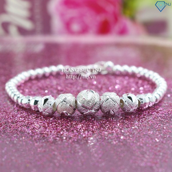 Lắc tay nữ bạc sang trọng với thiết kế bi bạc tinh tế LTN0096