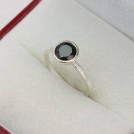 Nhẫn bạc nữ đơn giản đính đá theo mệnh NN0282