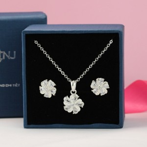 Quà valentien cho người yêu bộ trang sức bạc nữ đẹp hoa 5 cánh BTS0019