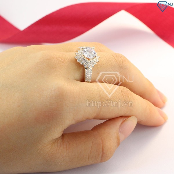 Quà noel cho người yêu nhẫn bạc nữ hình bông tuyết đính đá sang trọng NN0217
