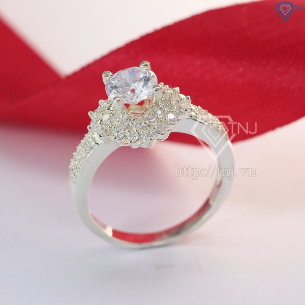Quà noel cho người yêu nhẫn bạc nữ hình bông tuyết đính đá sang trọng NN0217