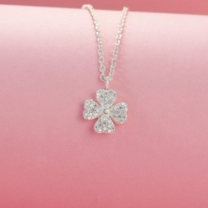 Quà valentine cho người yêu dây chuyền cỏ 4 xoay đính đá trắng DCN0508