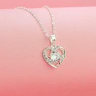 Quà sinh nhật cho nữ dây chuyền trái tim đính đá bằng bạc DCN0601