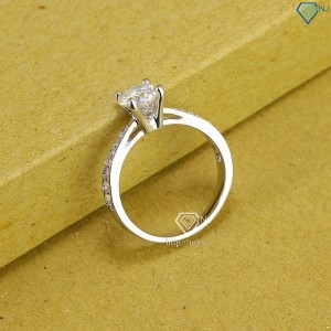 Nhẫn cầu hôn cho nữ đính đá Moissanite 6.5mm NNM0001 - Trang Sức TNJ