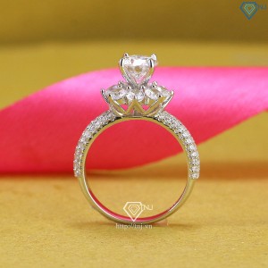 Nhẫn đính hôn đính đá Moissanite 6.5mm NNM0004 - Trang Sức TNJ