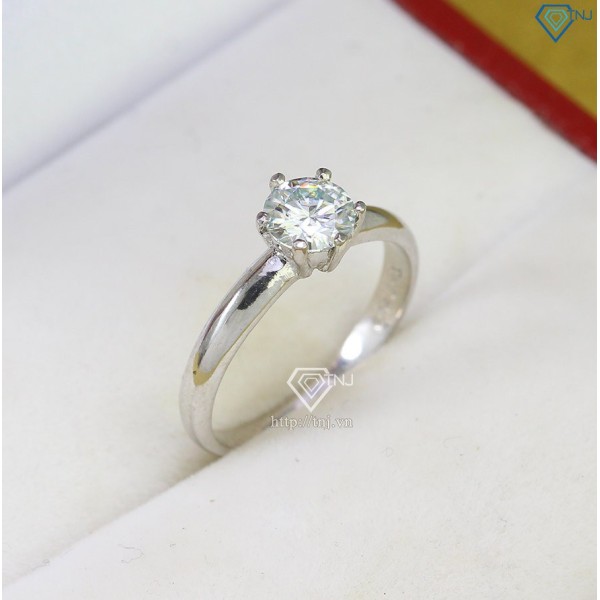 Nhẫn nữ Moissanite đính kim cương đơn giản 5.5mm NNM0011 - Trang Sức TNJ