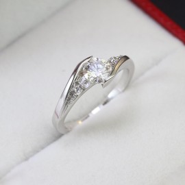 Nhẫn nữ Moissanite đính kim cương 5mm NNM0014 - Trang Sức TNJ