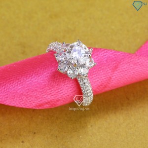 Quà 20 10 cho người yêu nhẫn nữ hoa hồng đính kim cương Moissanite 6.5mm NNM0004 - Trang Sức TNJ