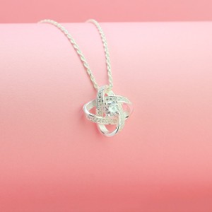 Quà 20 10 cho vợ dây chuyền nữ đính kim cương Moissanite hình cỏ 4 cánh 5.0mm DCNM0008