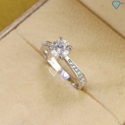 Quà 8 3 cho người yêu nhẫn nữ Moissanite đơn giản đá 6.5mm NNM0001