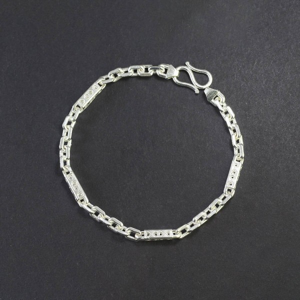 Lắc tay bạc nam hoạ tiết hình trái tim LTA0167