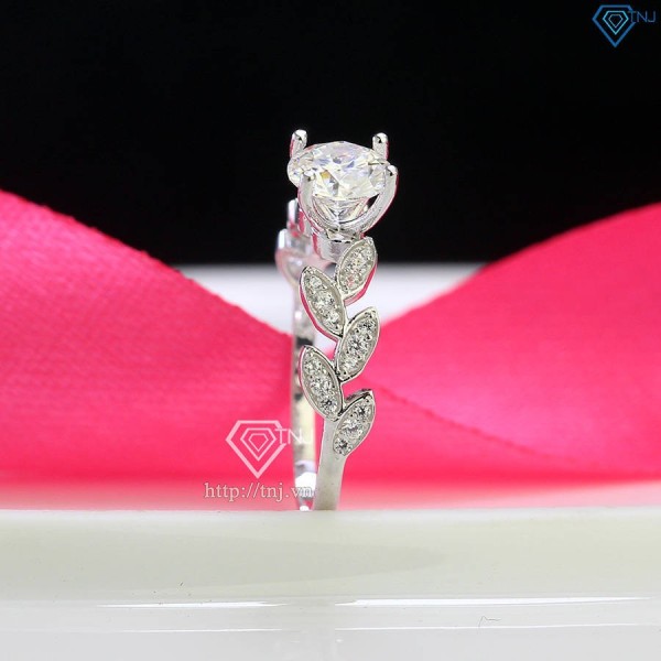 Nhẫn bạc nữ hoạ tiết hoa hồng đính kim cương Moissanite 6.0mm NNM0061