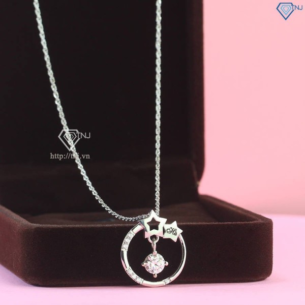 Dây chuyền nữ Moissanite hình trăng sao khắc tên 5.5mm xi kim DCNM0055