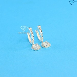 Bông tai cho bé gái hình bông hoa đá trắng BTT0038