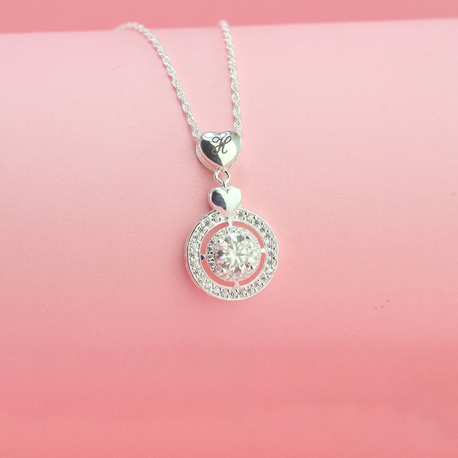 Dây chuyền nữ mặt tròn khắc tên đính kim cương Moissanite 6.0mm DCNM0060