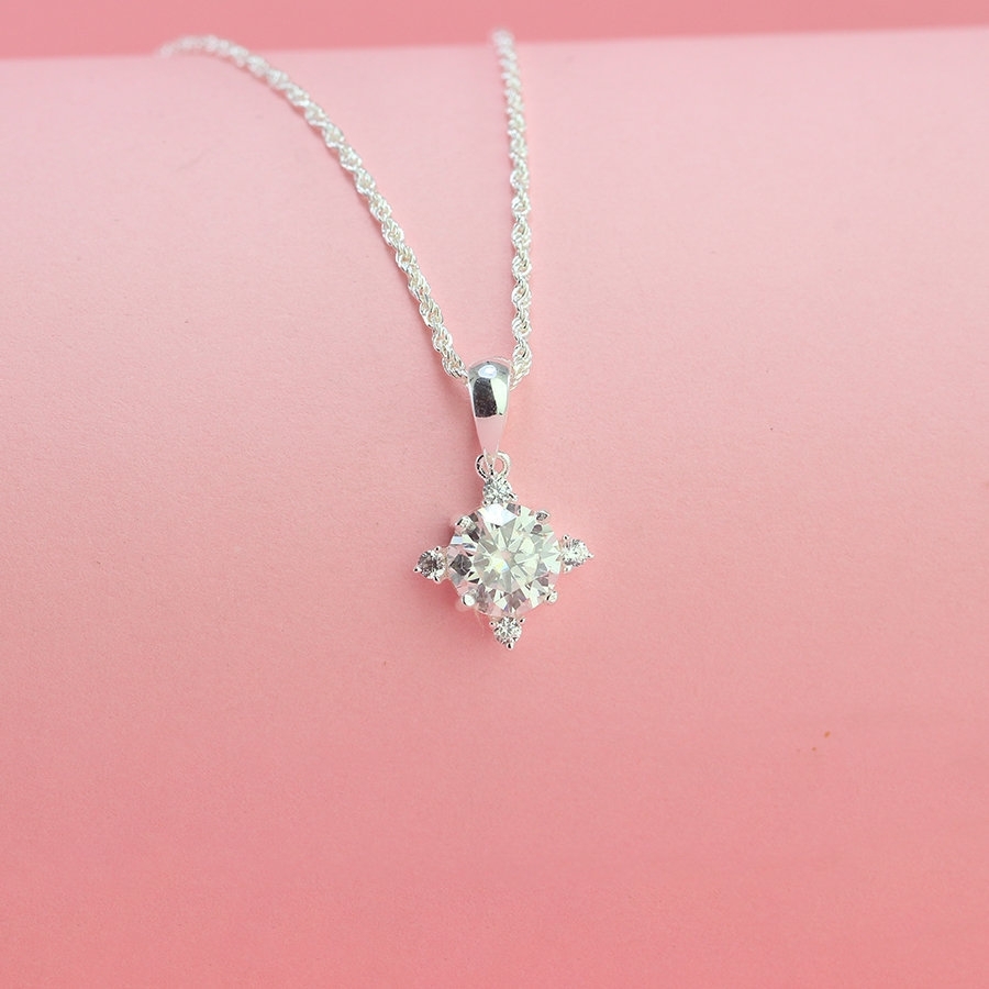Dây chuyền nữ đơn giản đính kim cương Moissanite 7.0mm DCNM0061