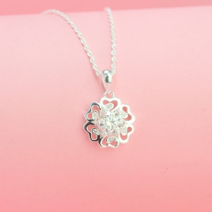 Dây chuyền nữ hình bông hoa đính kim cương Moissanite 6.5mm DCNM0062