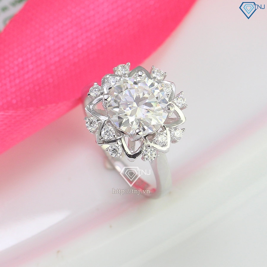 Nhẫn nữ Moissanite mặt hình bông hoa đính 8.0mm NNM0083