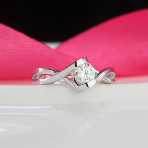 Nhẫn bạc nữ đính kim cương Moissanite chìm 5.0mm - Kiểm định GRA NNM0084