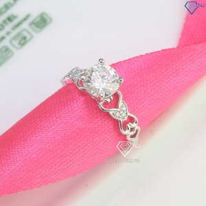 Nhẫn nữ trái tim đính cương Moissanite sang trọng 7.0mm NNM0085