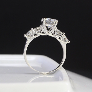 Nhẫn nữ đính full kim cương Moissanite sang trọng NNM0086
