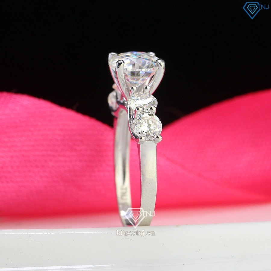Nhẫn nữ đính full kim cương Moissanite sang trọng NNM0086