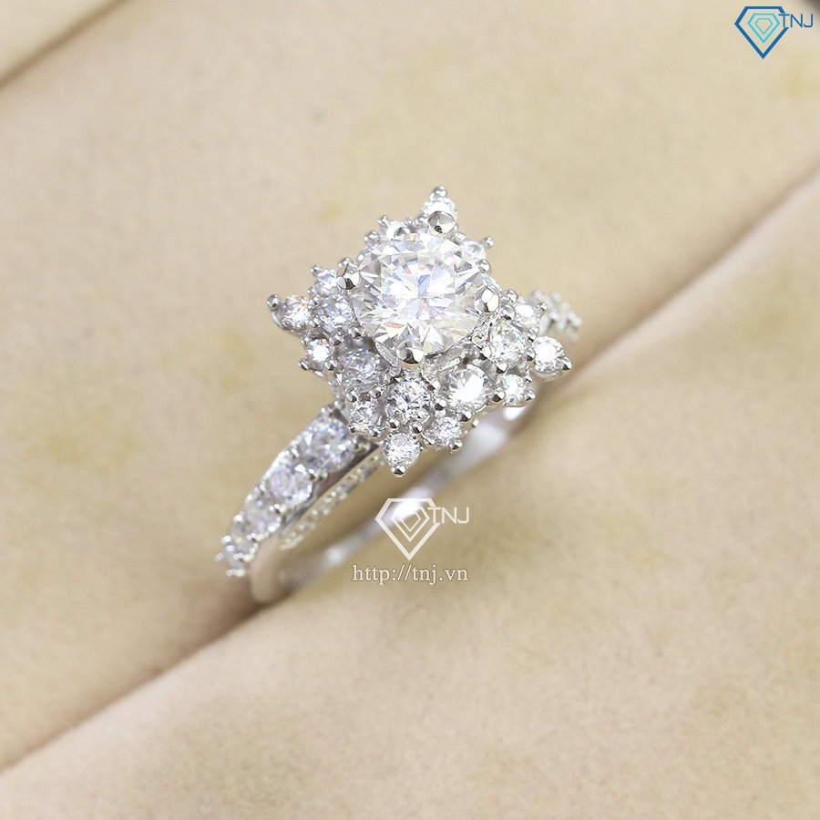 Nhẫn nữ cao cấp đính kim cương Moissanite sang trọng 7.0mm NNM0088