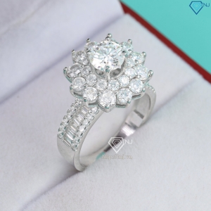 Nhẫn nữ mặt bông hoa cao cấp đính kim cương Moissanite sang trọng 7.0m