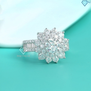 Nhẫn nữ mặt bông hoa cao cấp đính kim cương Moissanite sang trọng 7.0m