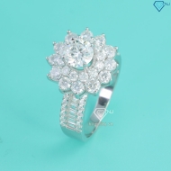 Nhẫn nữ mặt bông hoa cao cấp đính kim cương Moissanite sang trọng 7.0m