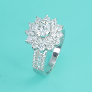 Nhẫn nữ mặt bông hoa cao cấp đính kim cương Moissanite sang trọng 7.0mm NNM0089