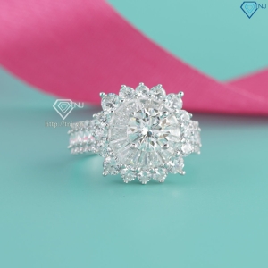 Nhẫn nữ cao cấp đính kim cương Moissanite 6.5mm NNM0091