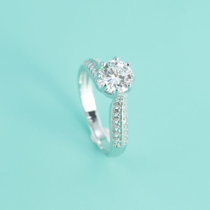 Nhẫn nữ xoắn sang trọng đính kim cương Moissanite 6.5mm NNM0093