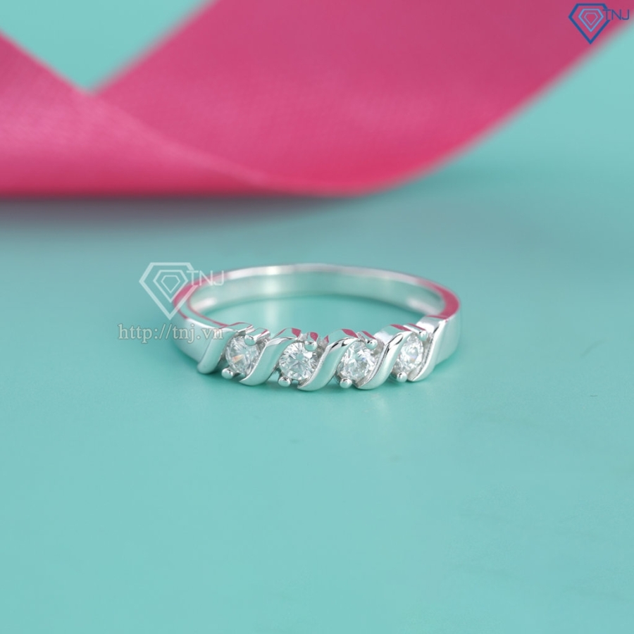 Nhẫn bạc nữ đơn giản xi kim đính đá NNXK0520