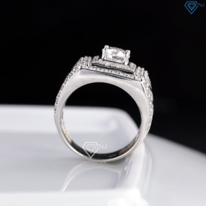 Nhẫn nam đẹp đính kim cương nhân tạo Moissanite 6.0mm - Kiểm định GRA Nhẫn nam đẹp đính kim cương nhân tạo Moissanite 6.0mm - Kiểm định GRA