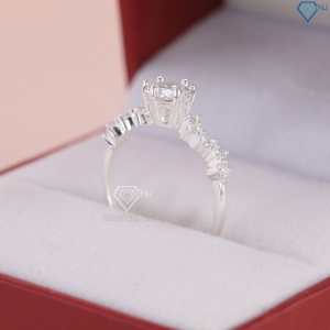 Nhẫn bạc nữ cách điệu đính đá NN0524 - Trang Sức TNJ Nhẫn bạc nữ cách điệu đính đá NN0524 - Trang Sức TNJ