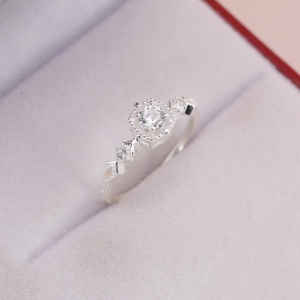 Nhẫn bạc nữ mặt đá vuông Hà Nội NN0526 Nhẫn bạc nữ mặt đá vuông Hà Nội NN0526