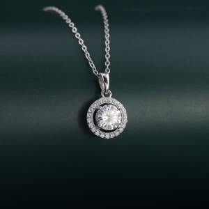 Dây chuyền nữ mặt tròn đính kim cương Moissanite 6.5mm xi kim DCNM0068