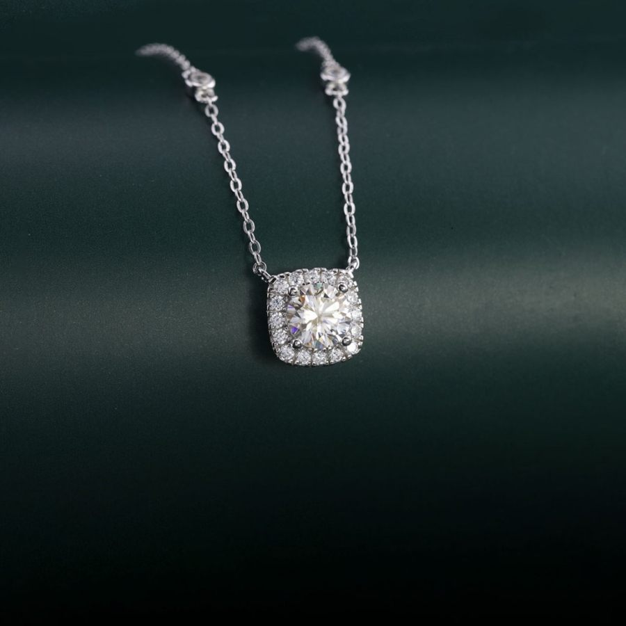 Dây chuyền nữ mặt vuông đính kim cương Moissanite 6.5mm xi kim DCNM0069