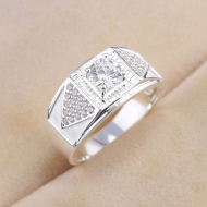 Nhẫn nam bạc hoạ tiết hình tam giác đính đá NNA0869