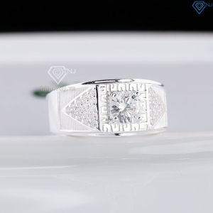 Nhẫn nam bạc hoạ tiết hình tam giác đính đá NNA0869