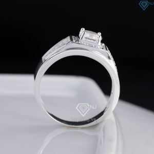 Nhẫn nam bạc hoạ tiết hình tam giác đính đá NNA0869