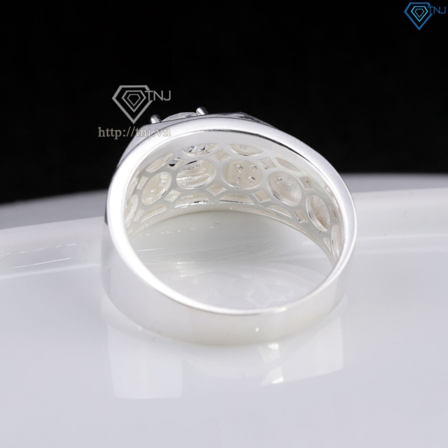 Nhẫn nam bạc hoạ tiết hình tam giác đính đá NNA0869