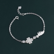 Quà noel cho người yêu lắc tay bạc nữ hình cỏ 4 lá khắc tên theo yêu cầu LTN0328