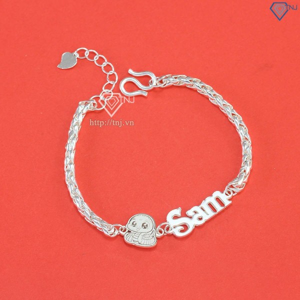 Quà đầy tháng cho bé lắc bạc cho bé khắc tên hình con  - Trang Sức TNJ