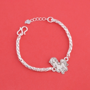 Lắc tay bạc cho bé khắc tên hình con ngựa LTT0203