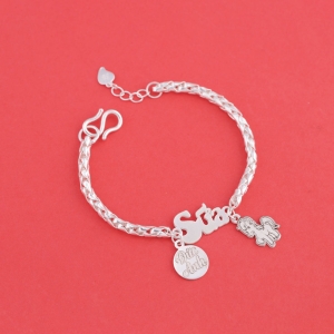 Lắc bạc cho bé khắc tên và con giáp theo yêu cầu LTT0209