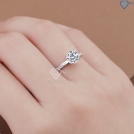 Nhẫn nữ Moissanite đơn giản đá 6.5mm NNM0001 - Trang Sức TNJ