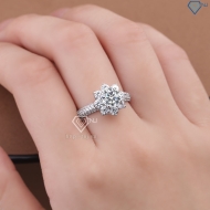 Nhẫn nữ hoa hồng đính kim cương Moissanite 6.5mm NNM0004
